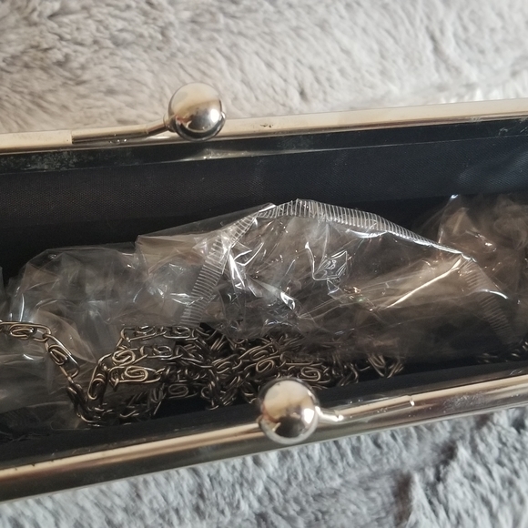 Dark Grey Leopard Fashion Clutch Purses w/ Ch… - Picture 3 of 3